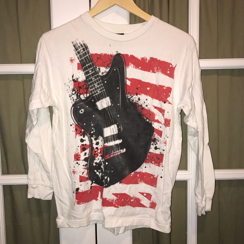 L Top Heavy guitar long sleeved tee